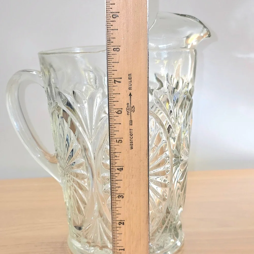 Vintage Anchor‎ Hocking Starburst Medallion Heavy Pressed Glass Pitcher